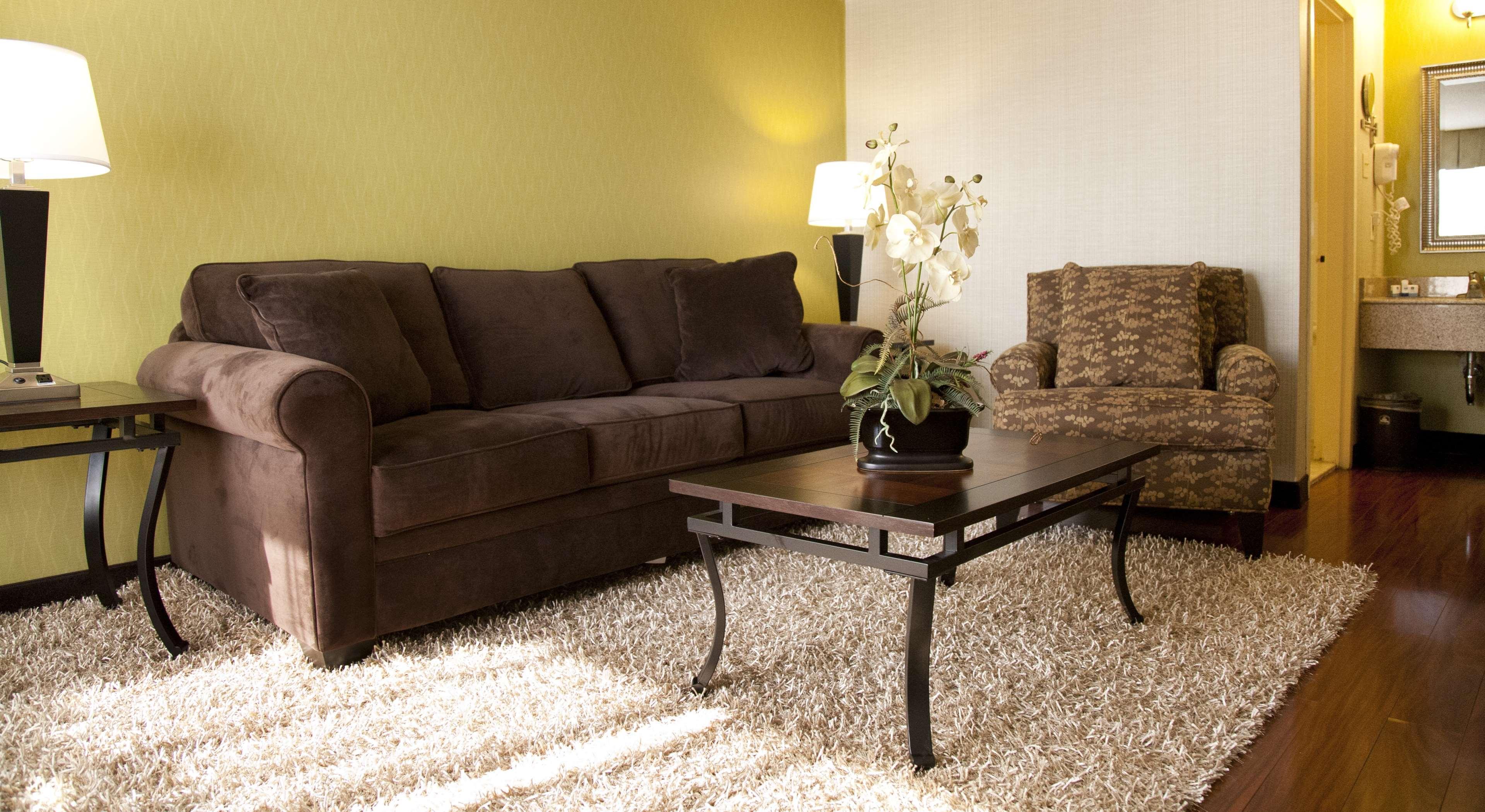 Best Western Mill River Manor 3*